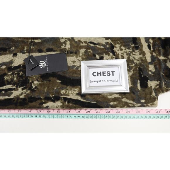 NWT Rock & Republic Womens Army Camo Sweater 1X Boxy Lightweight Grunge Punk - Picture 11 of 13